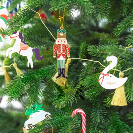 Metalowa zawieszka dekoracyjna Dziadek do orzechów, mix, 3x10cm - Yooglo