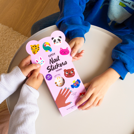 NAKLEJKI NA PAZNOKCIE DLA DZIECI FRIENDS - 200 sztuk - Yooglo