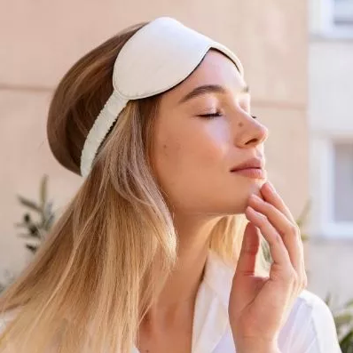 Ecru silk sleep mask