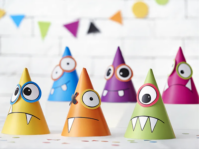Czapeczki Potworki mix kolorów - czapeczki papierowe